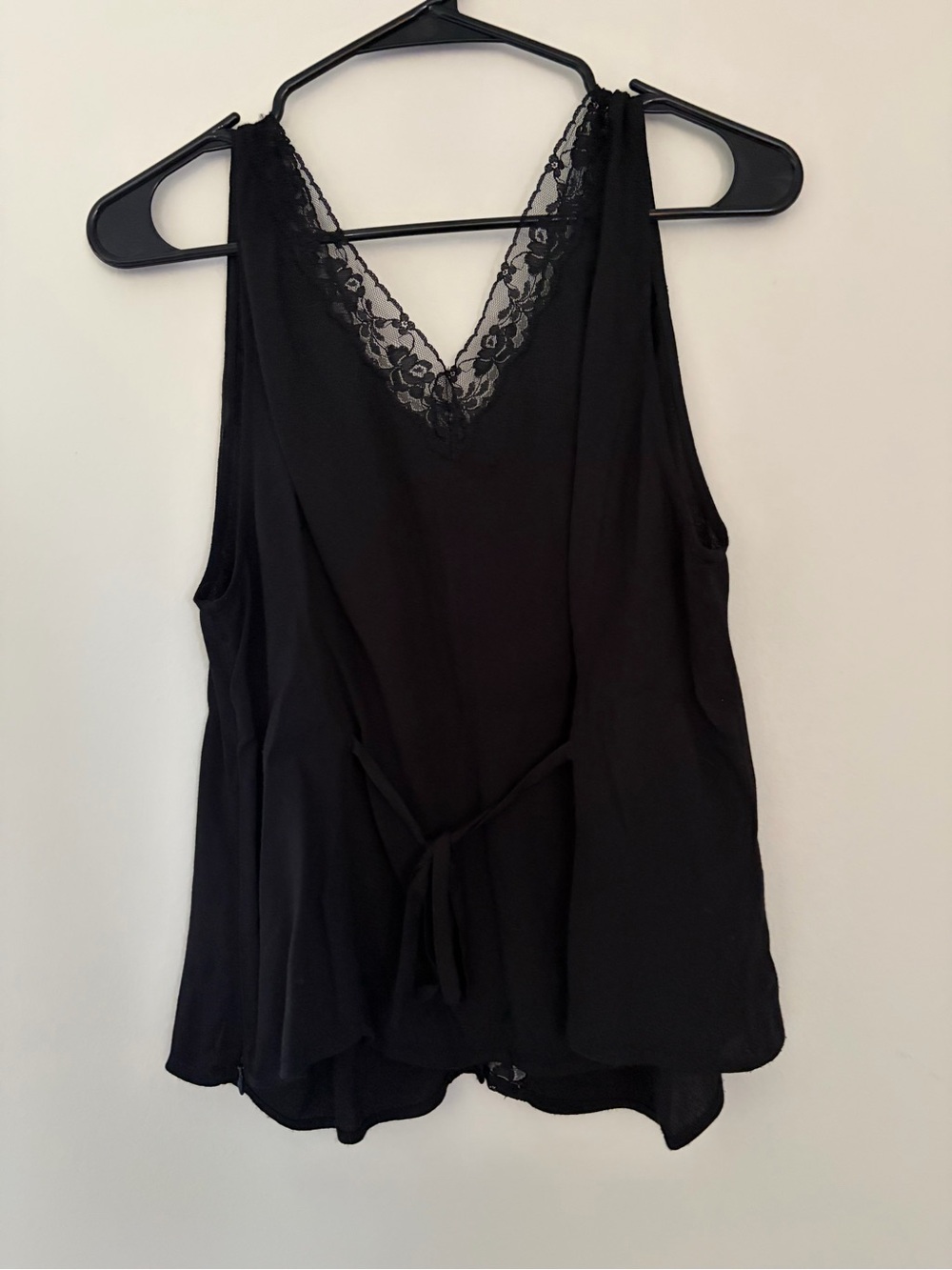Reformation Cristina Black Lace-Trim V-Neck Silk Tank NWOT - Picture 3 of 6